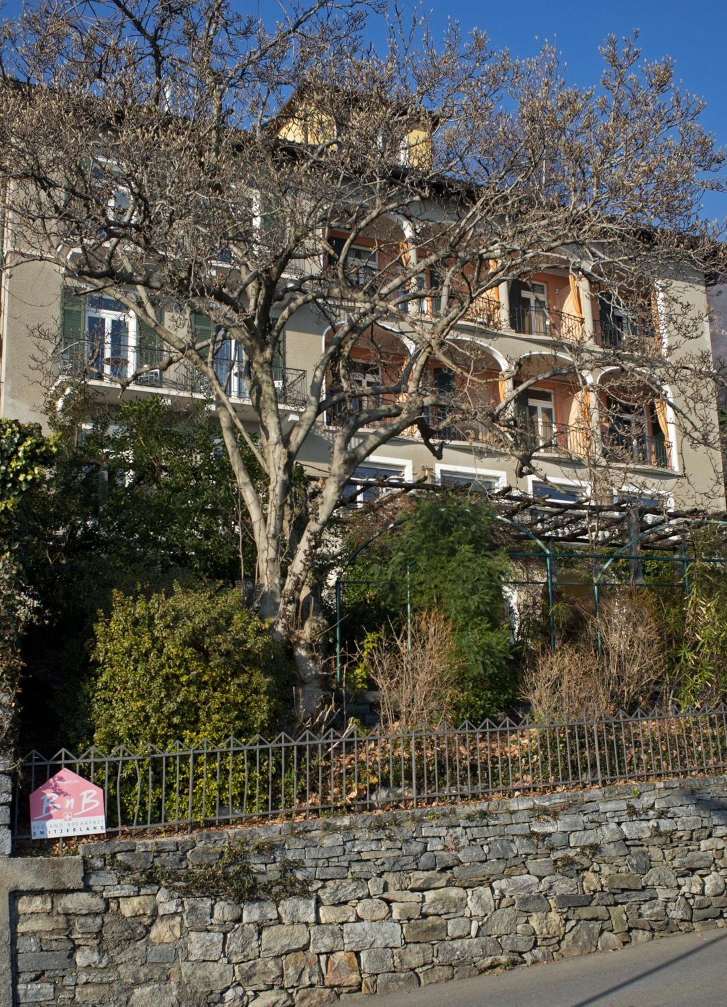 Casa *